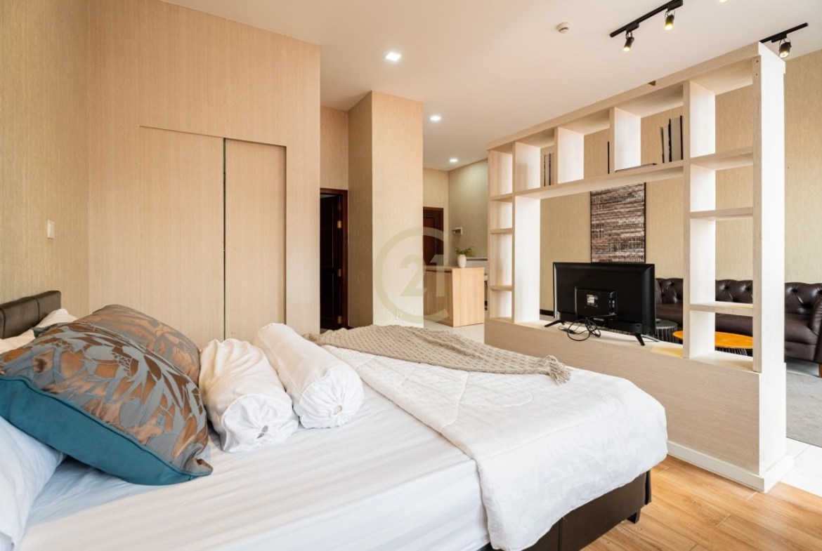 Beautiful 1 Bedroom For Rent at Boeng Tompun
