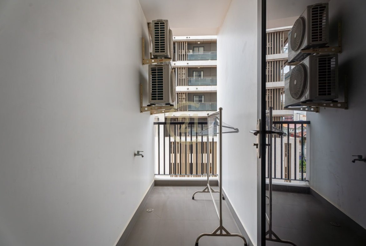 SPECIOUS 1 BEDROOM APARTMENT FOR RENT | BKK1