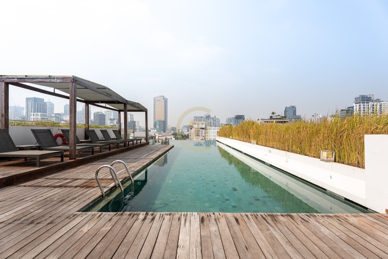 Luxurious Duplex 2 Bedroom For Rent at Doun Penh