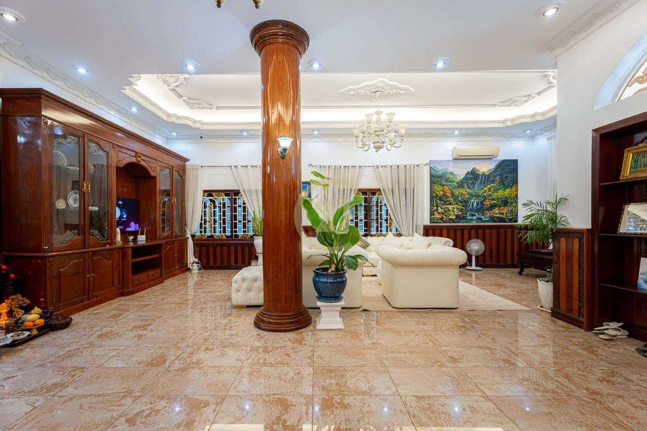 Classic Villa for Rent – Tuol Tumpung II, Phnom Penh