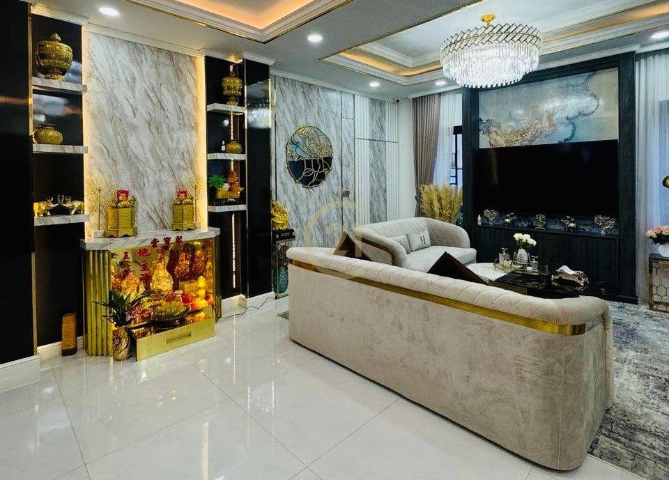 VILLA QUEEN FOR RENT AT CHIP MONG 60M