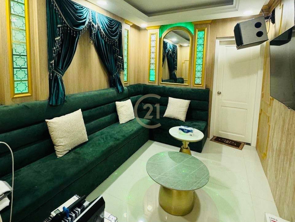 VILLA QUEEN FOR RENT AT CHIP MONG 60M