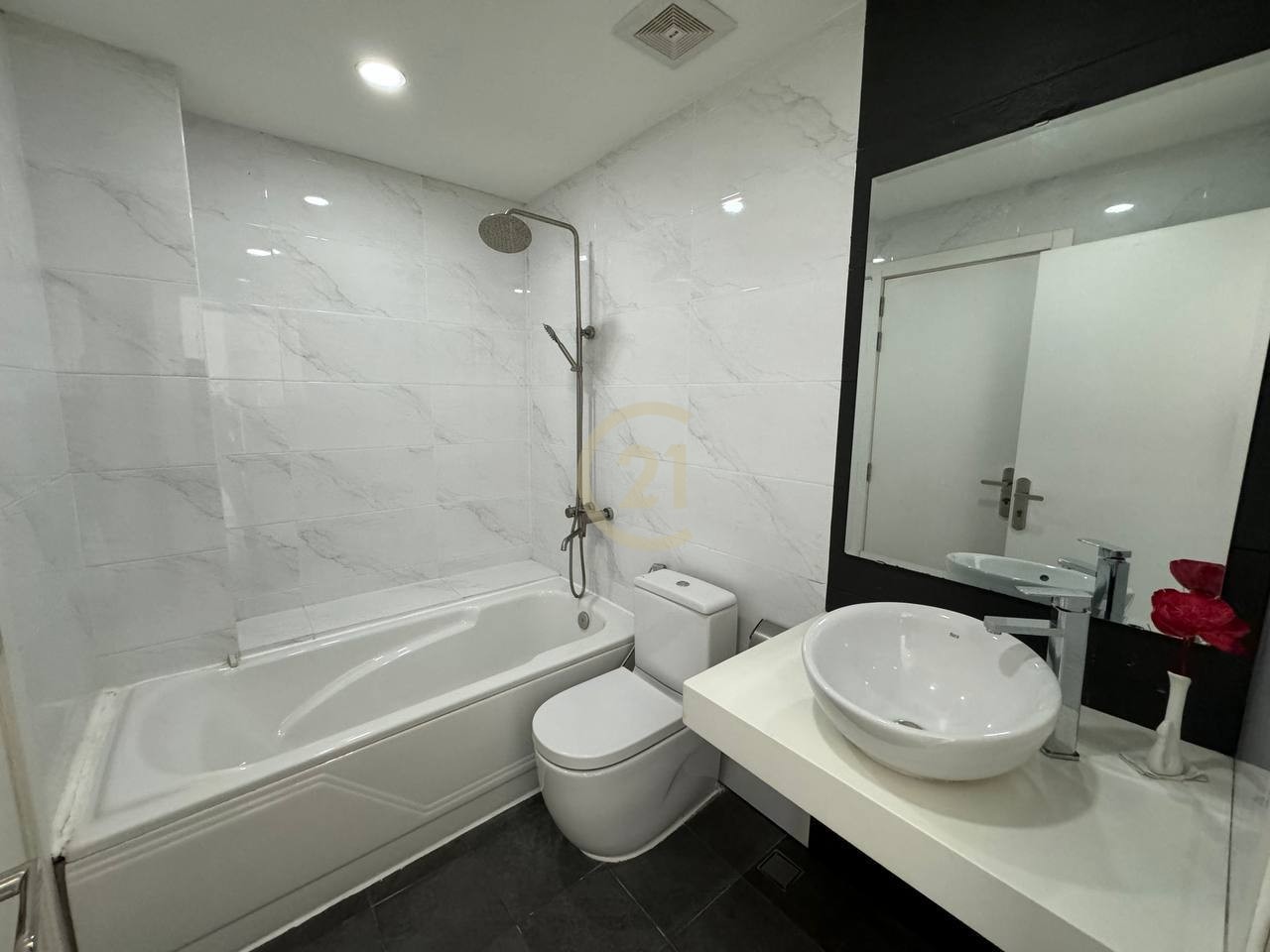 photo_3_2025-11-09_13-47-03