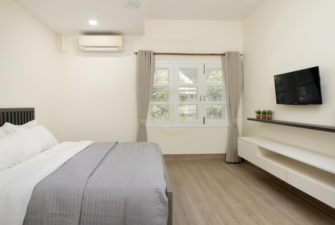 ADORABLE THREE BEDROOM FOR RENT-BKK1