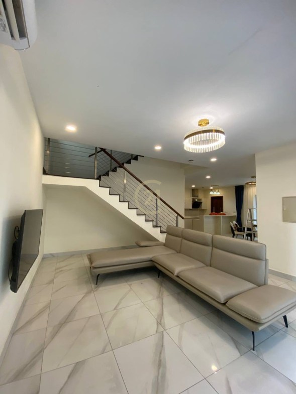 PRIVATE VILLA FOR RENT-HEART OF TOUL KORK
