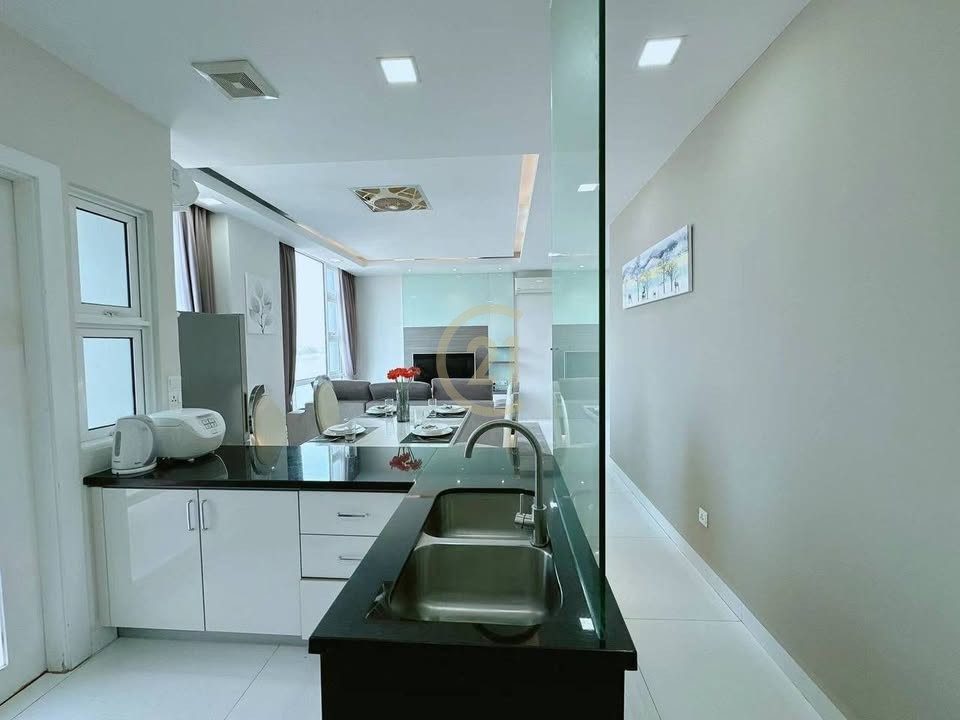 LUXURIOUS ONE BEDROOM FOR RENT-RIVER VIEW