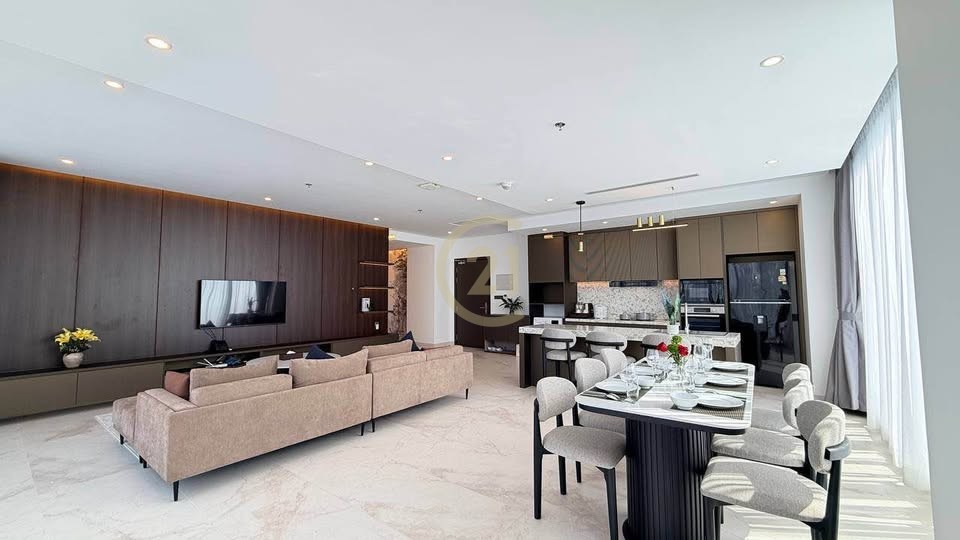 Luxurious 3-Bedroom Apartment for Rent in BKK1 – High Floor