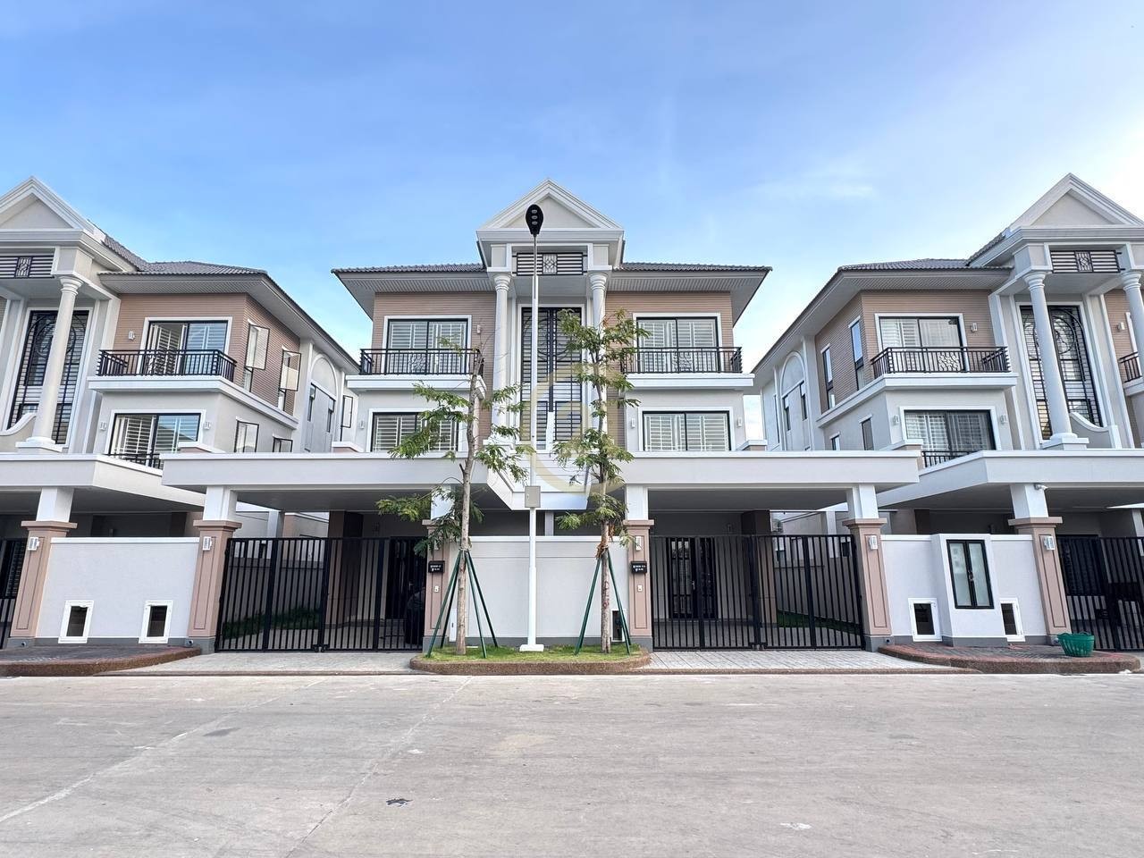 Twin Villa for Rent | PH 60m – Prime Location