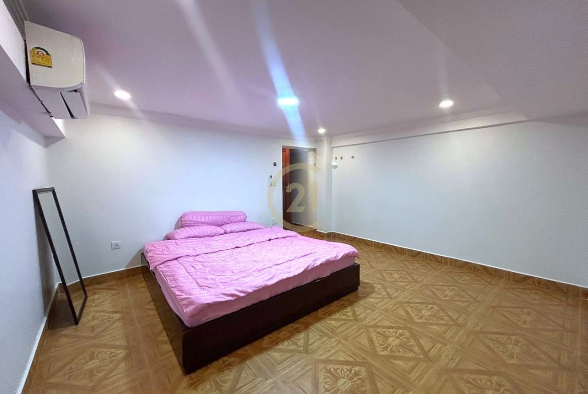 Spacious 3 Bedroom for Rent | In BKK3, Ready to Move In