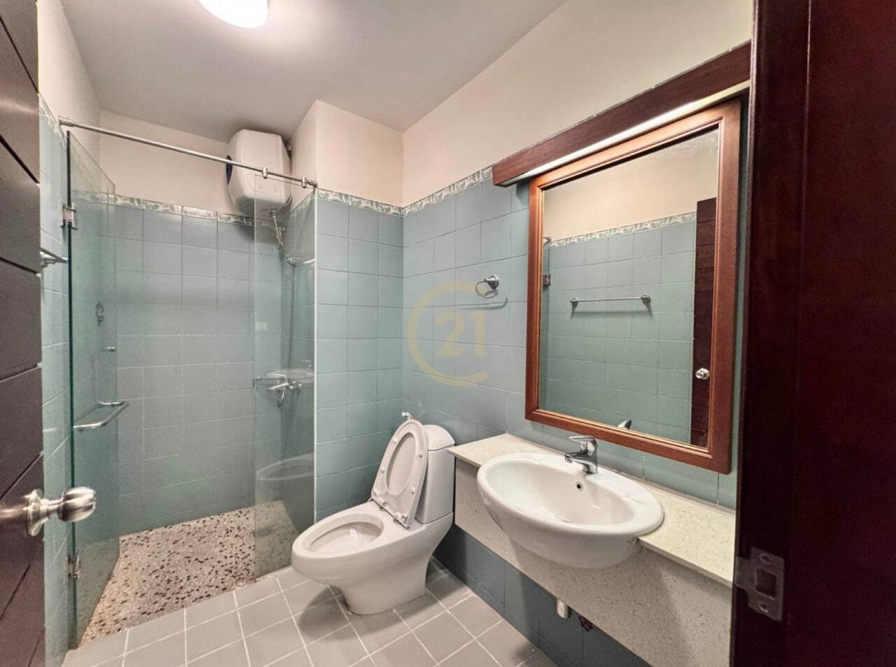WESTERN TWO BEDROOM FOR RENT-BKK1