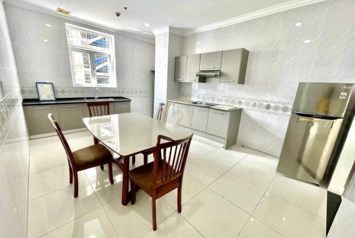 SPECIOUS TWO BEDROOM FOR RENT-BKK1