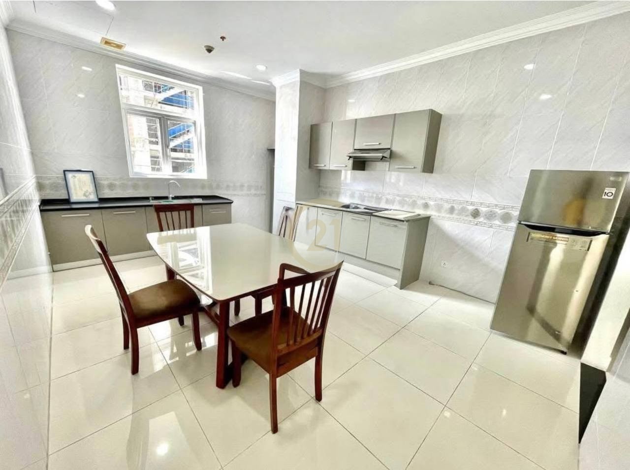 SPECIOUS TWO BEDROOM FOR RENT-BKK1