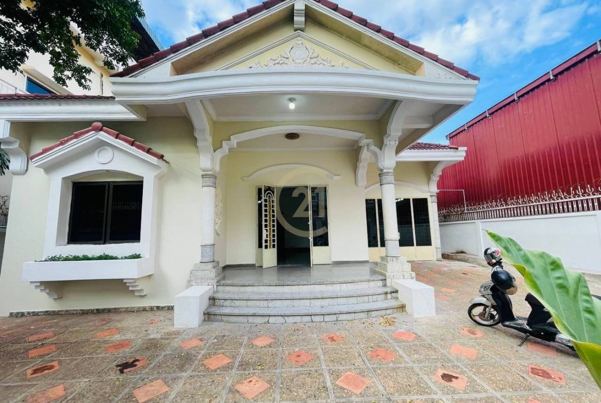 Villa For Rent At Toul Tompong