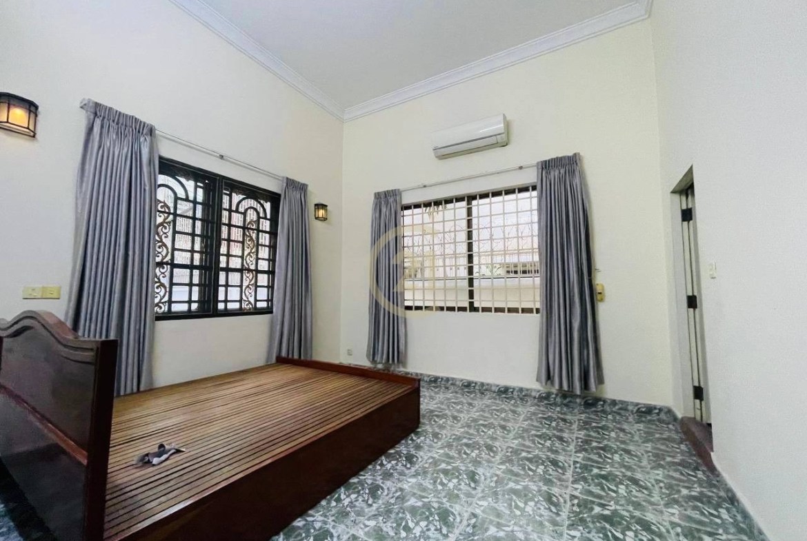 Villa For Rent At Toul Tompong