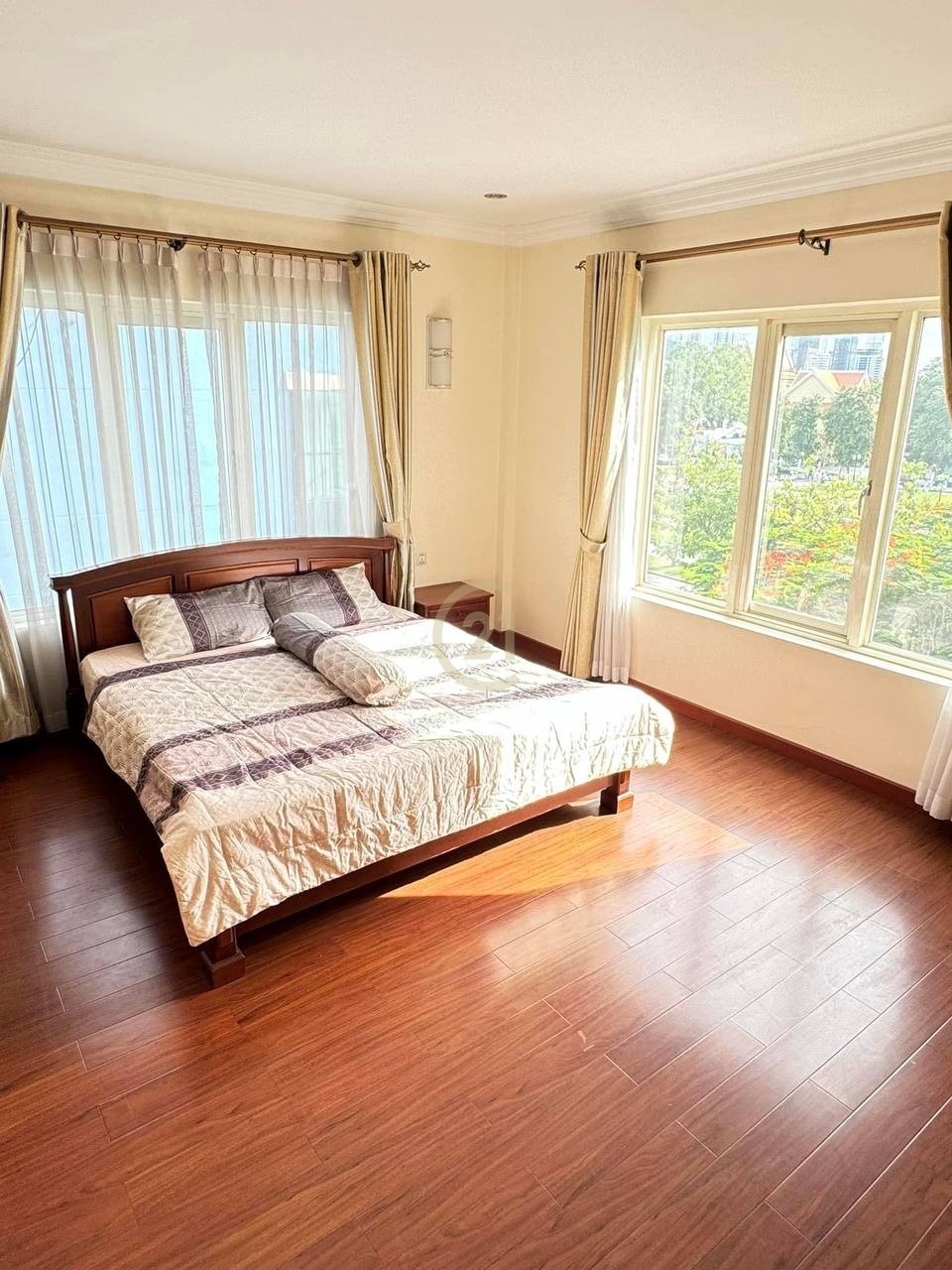 MODERN THREE BEDROOM FOR RENT-INDEPENDENCE MONUMENT
