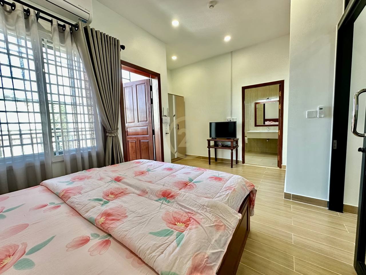 BRAND NEW ONE BEDROOM FOR RENT-TONLE BASSAC