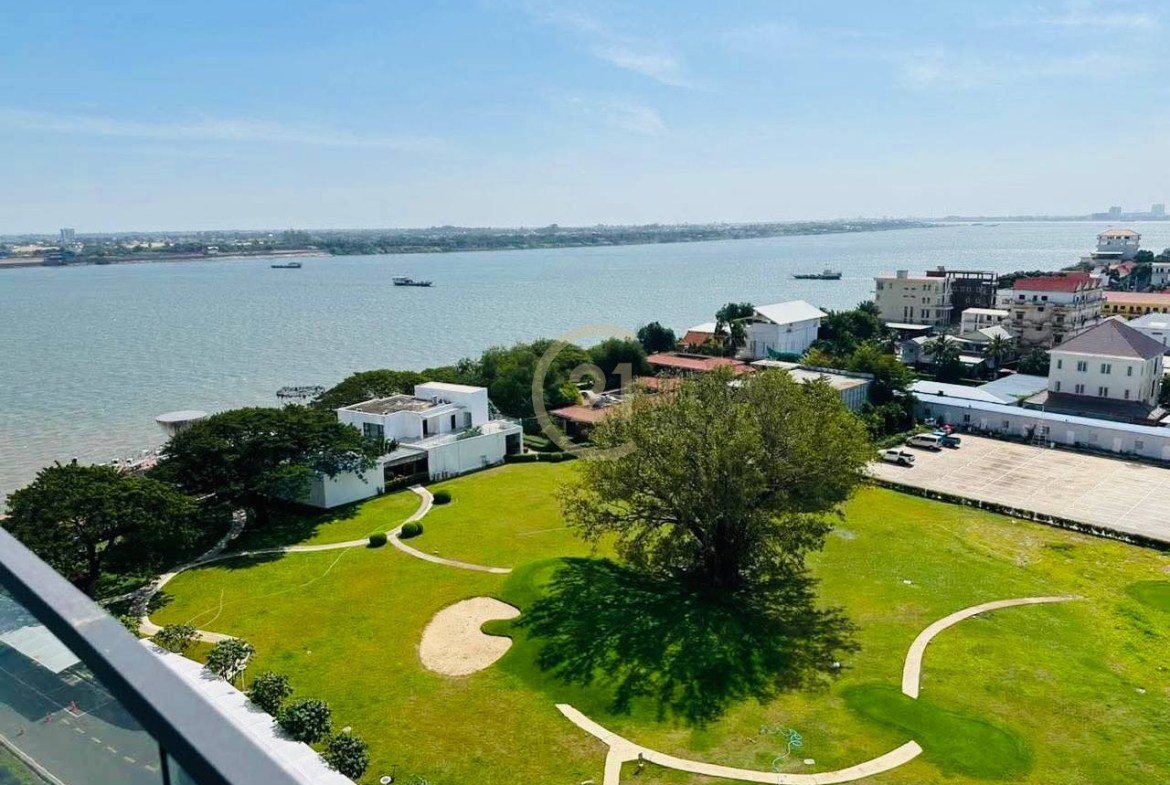 3 Bedroom At Morgan EnMaison Condo – Unit for Sale