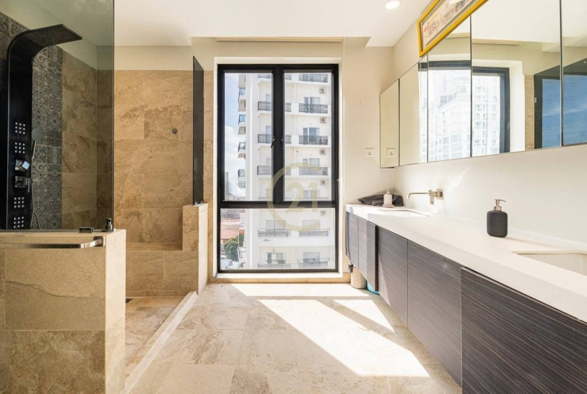 WESTERN PENTHOUSE FOR RENT-TONLE BASSAC