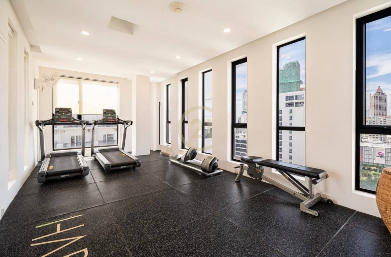 WESTERN PENTHOUSE FOR RENT-TONLE BASSAC