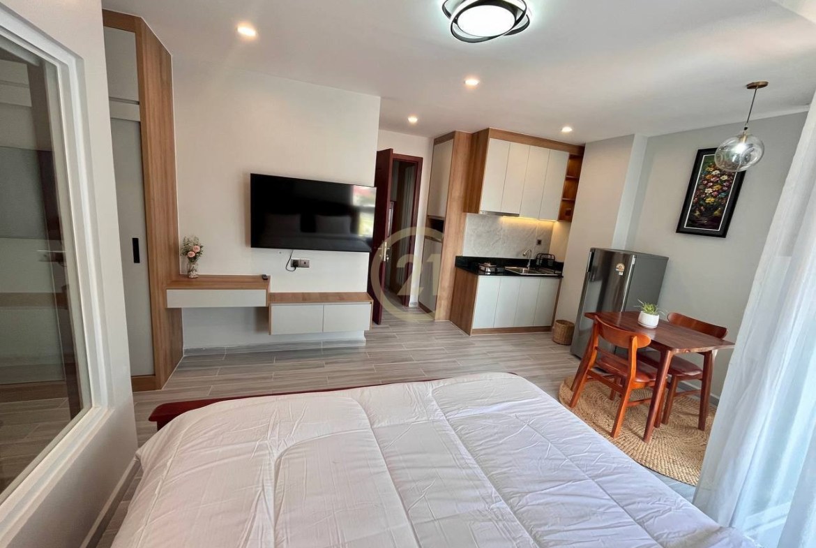 Studio Room for Rent in Daun Penh Near Independence Monument – Fully Furnished
