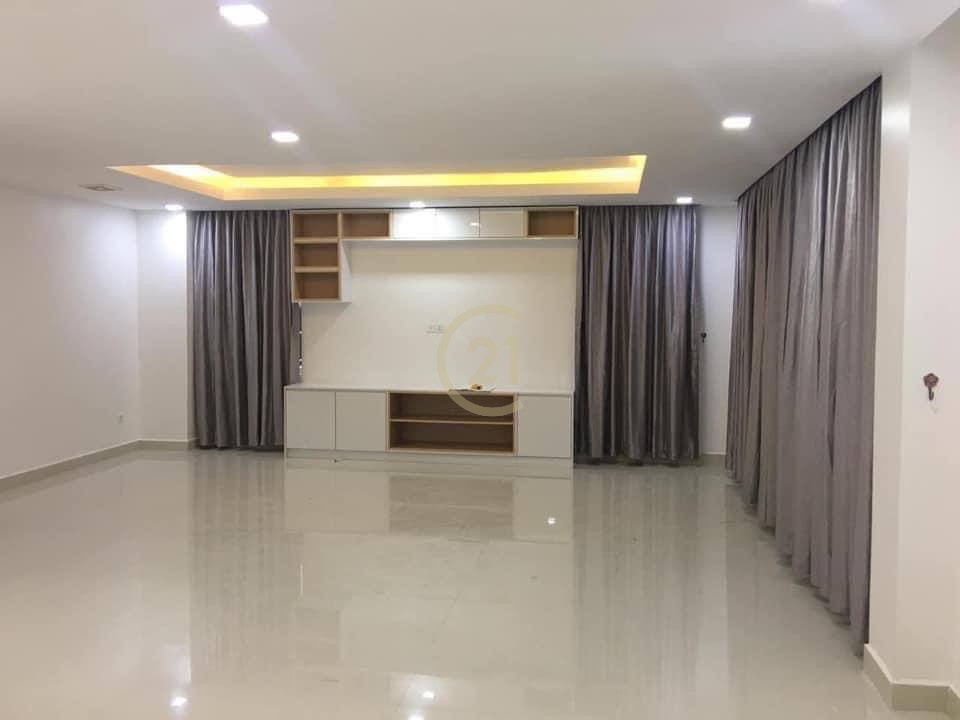Building for Rent in Toul Tompoung (TTP)