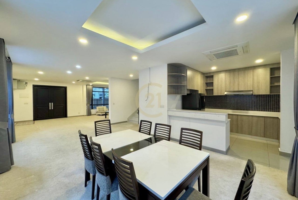 Queen Villa for rent at Borey Chip Mong 50m, Phnom Penh