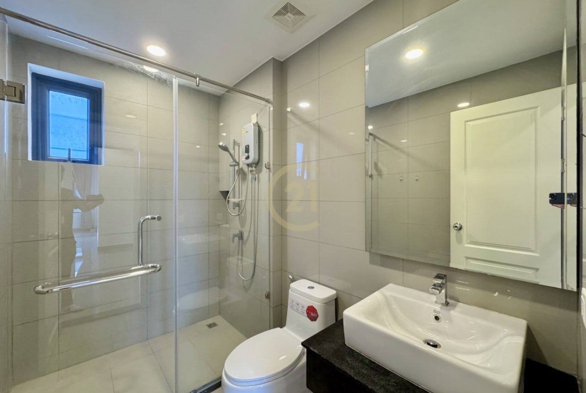 Queen Villa for rent at Borey Chip Mong 50m, Phnom Penh