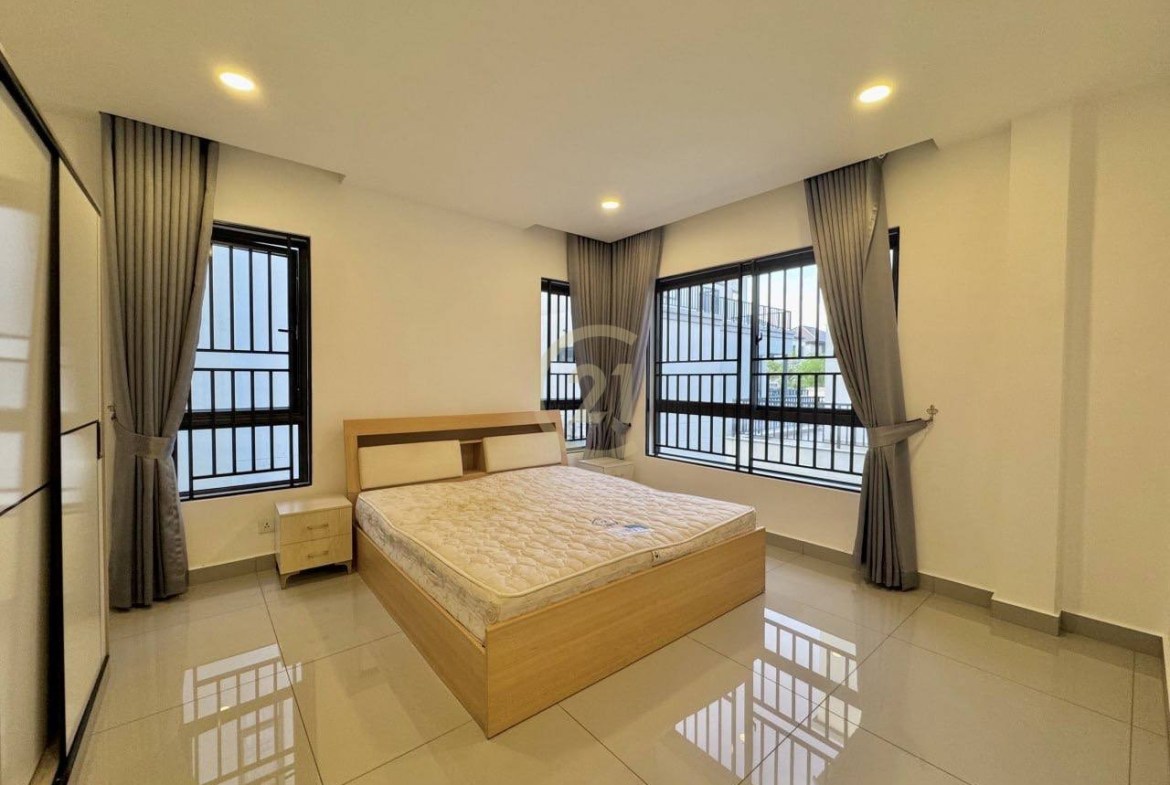 Queen Villa for rent at Borey Chip Mong 50m, Phnom Penh