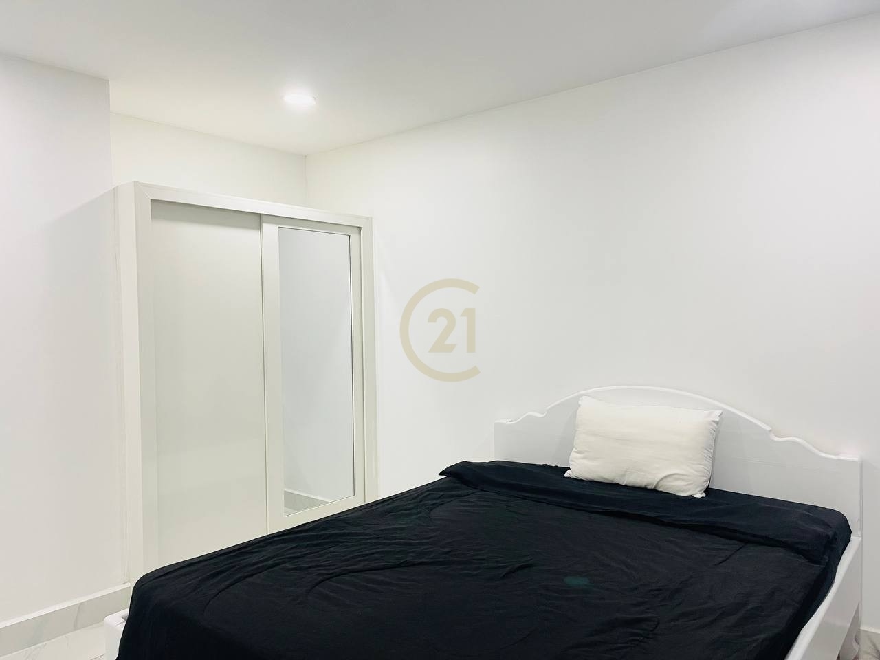 Cozy 1-Bedroom Apartment for Rent near Russian Market