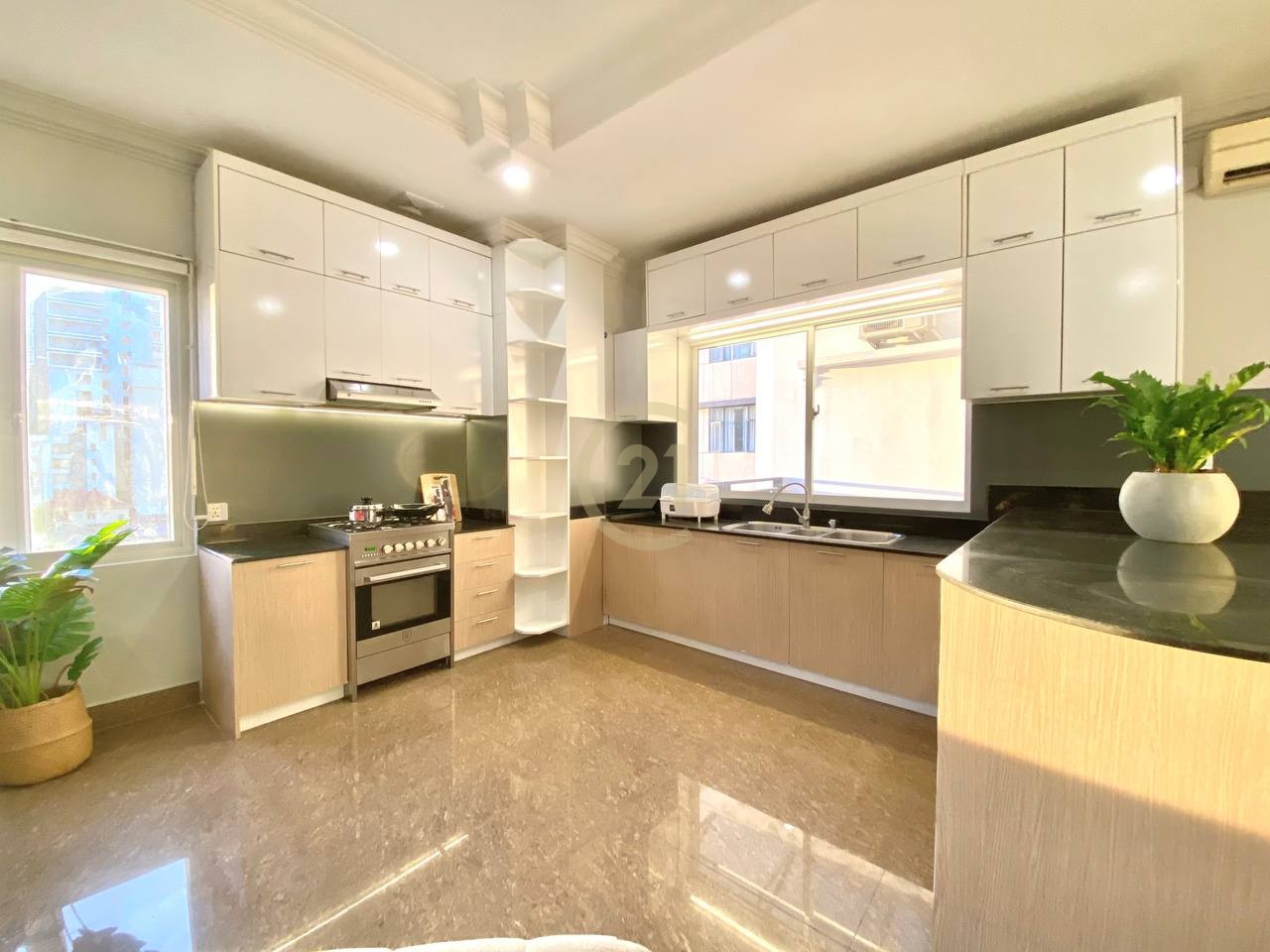 6307388366328106591 (1)