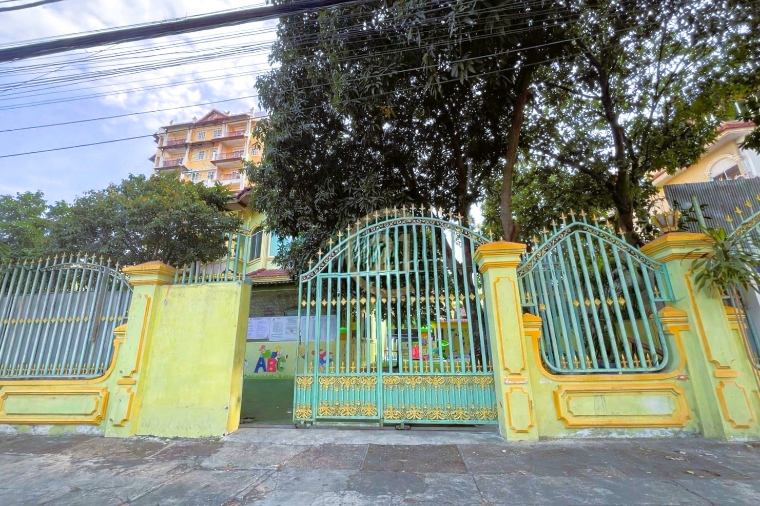 aae2e023-69a7-419e-80b3-0454ff3d4f0c