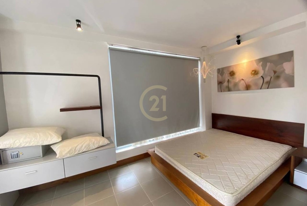 WESTERN ONE BEDROOM FOR RENT-BKK1