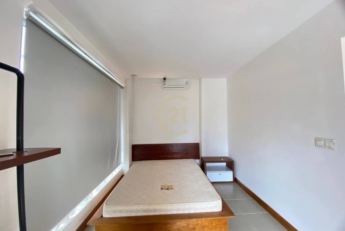WESTERN ONE BEDROOM FOR RENT-BKK1