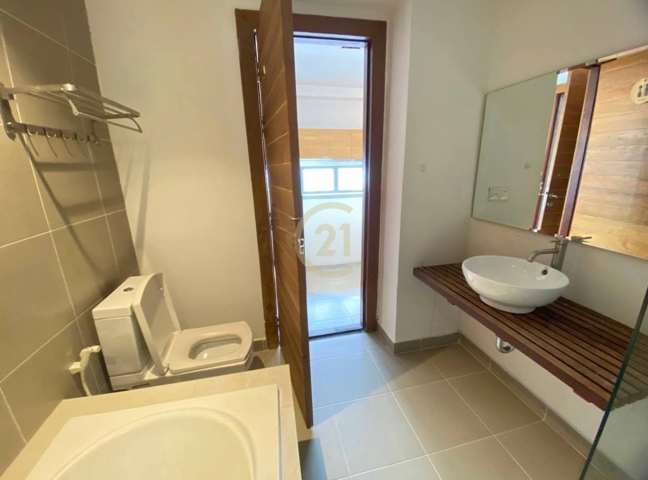 WESTERN ONE BEDROOM FOR RENT-BKK1