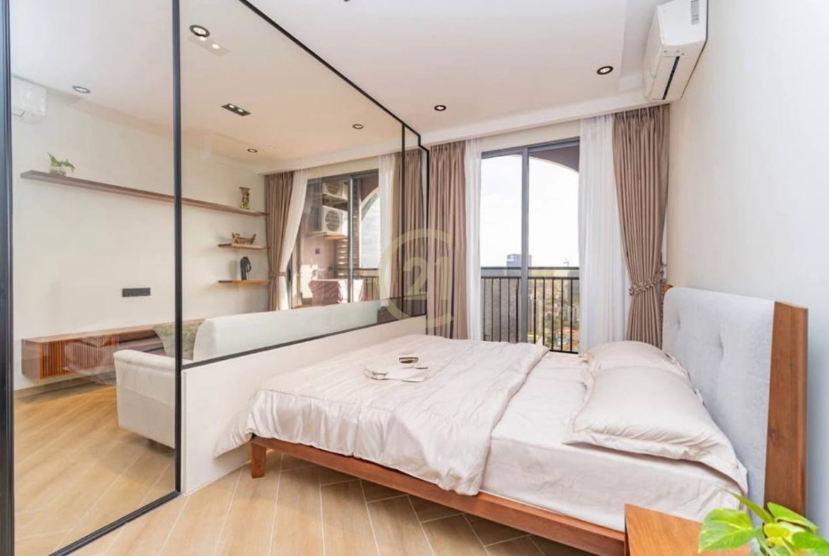 VINTAGE ONE BEDROOM FOR RENT-BKK1
