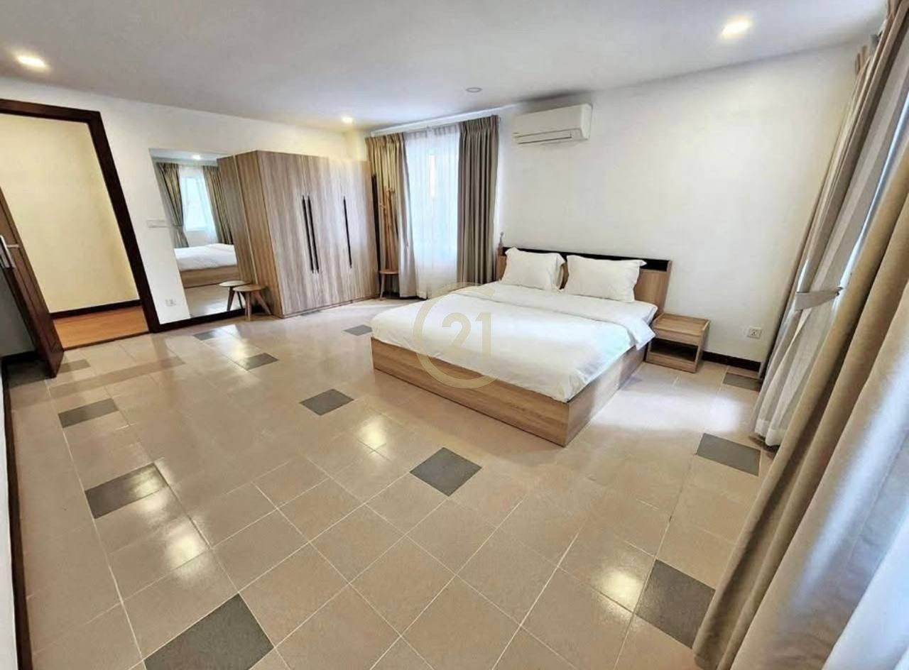 VINTAGE TWO BEDROOM FOR RENT-BKK1