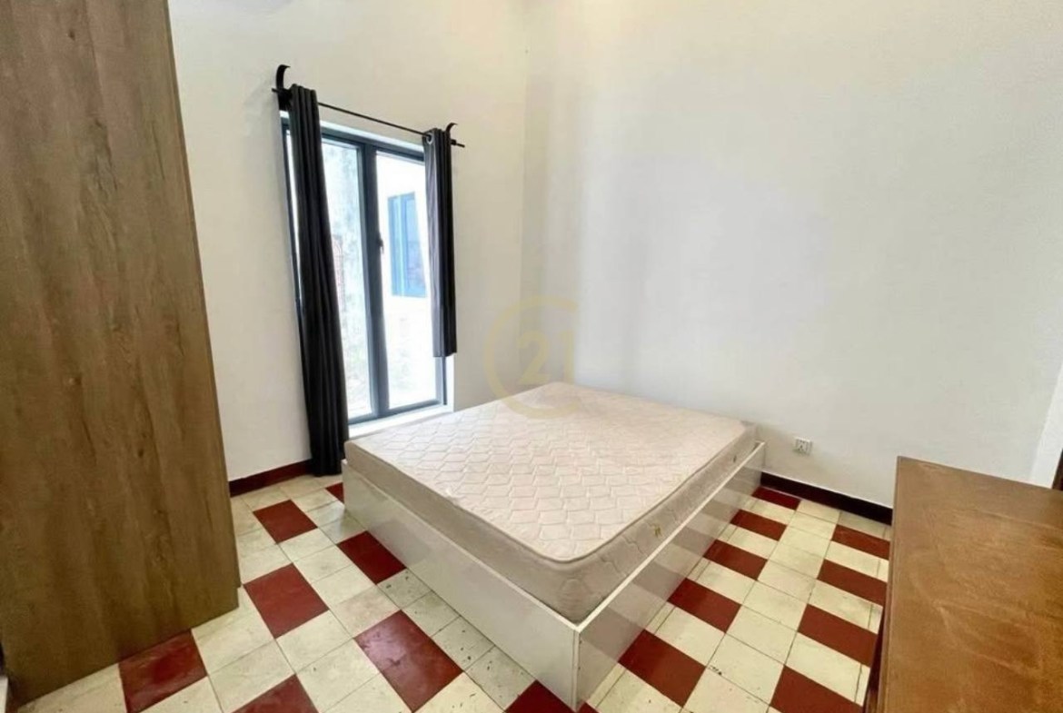 RENOVATED THREE BEDROOM FOR RENT-DAUN PENH