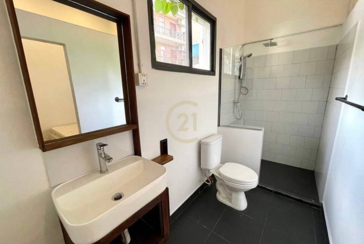 RENOVATED THREE BEDROOM FOR RENT-DAUN PENH