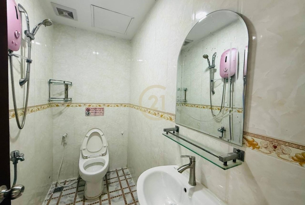 Best Price Two Bedroom For Rent At Toul Tompong