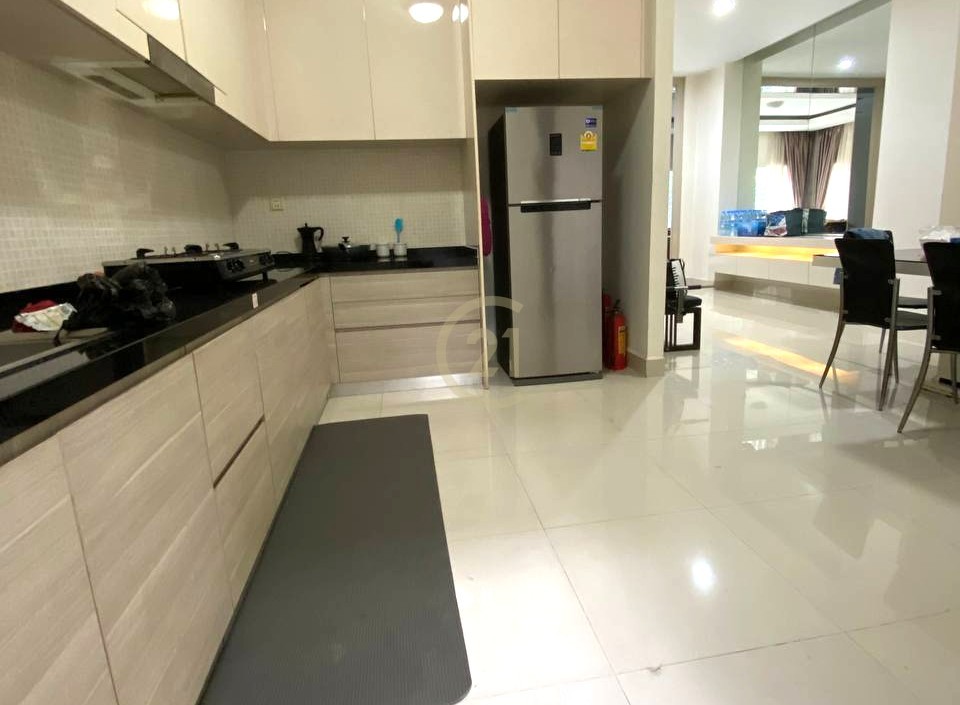 Villa Twin For Rent At Peng Houth