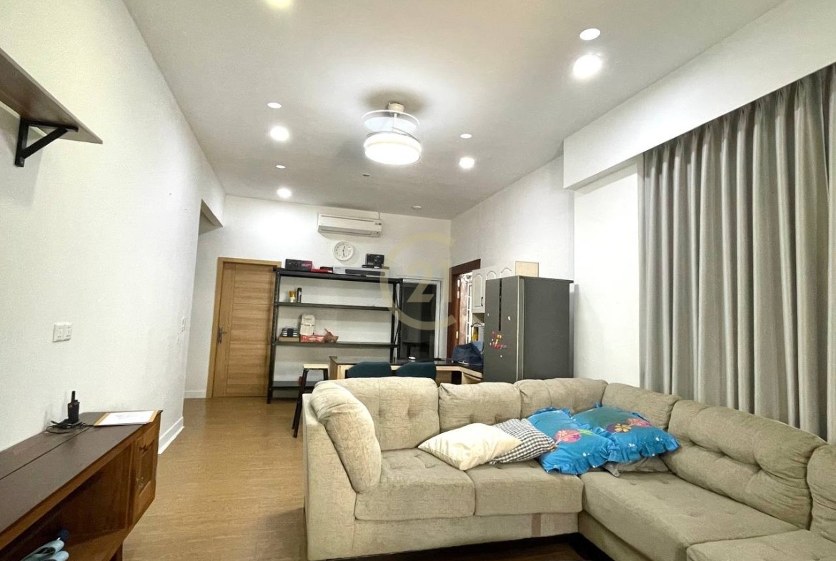 HOUSE ON SECOND FLOOR FOR RENT-OLYMPIC