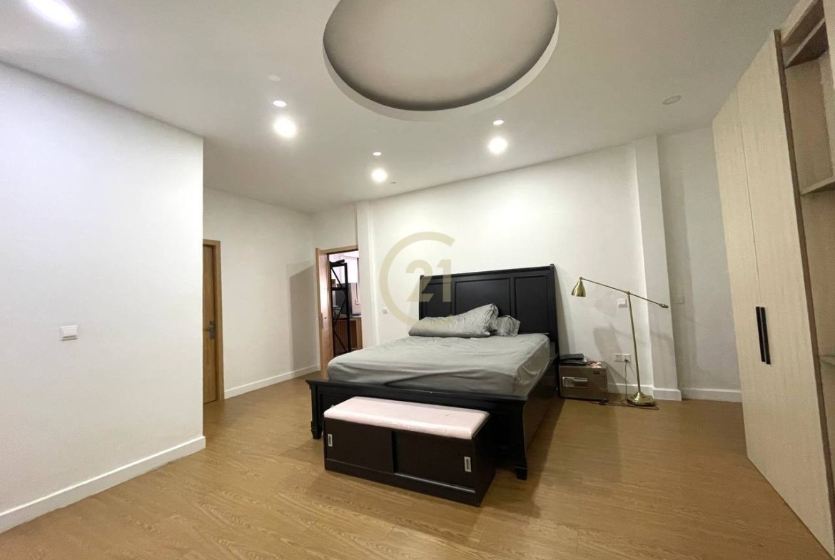 HOUSE ON SECOND FLOOR FOR RENT-OLYMPIC