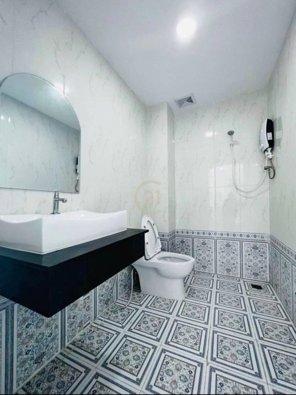 SPECIOUS ONE BEDROOM FOR RENT-TOUL TOMPOUNG