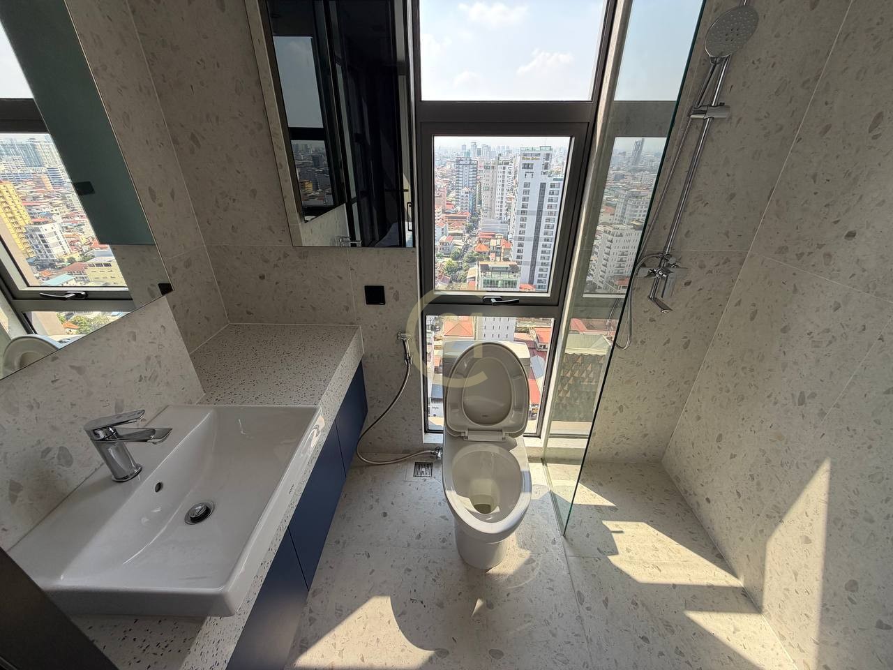 Brand New 2 Bedroom For Rent In BKK1