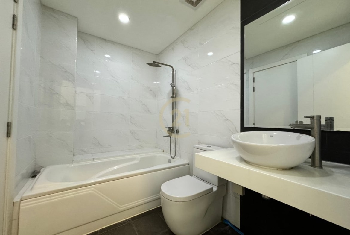 1 Bedroom Apartment For Rent Close To BKK1