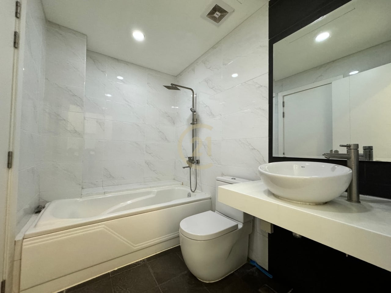 1 Bedroom Apartment For Rent Close To BKK1