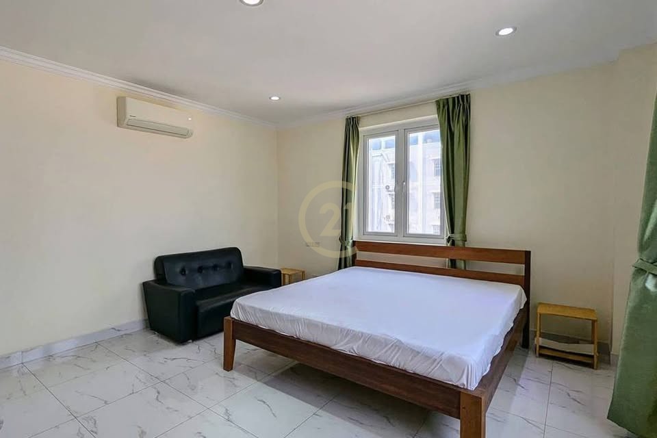 WESTERN THREE BEDROOM FOR RENT-OLYMPIC