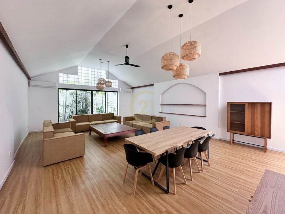 PRIVATE VILLA FOR RENT-DAUN PENH