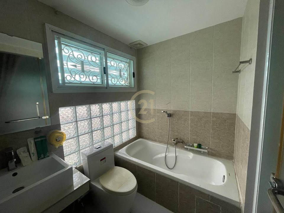 CLASSIC ONE BEDROOM FOR RENT-BEONG TRABAK