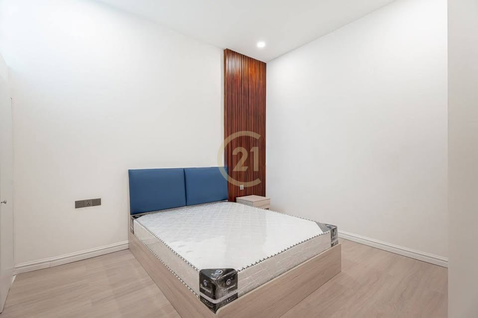 RENOVATED ONE BEDROOM FOR RENT-BKK1